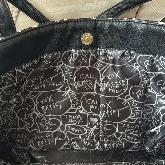 Betsey Johnson NY Black White Dot Quilted Vegan Leather Large Tote Bag Purse - Picture 10 of 11